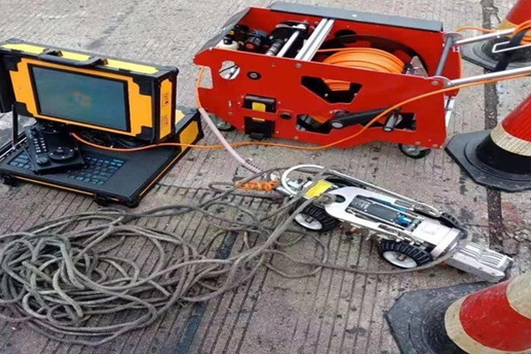 康平CCTV管道检测机器人